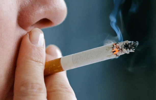 Jums jāspēj pareizi turēt cigareti